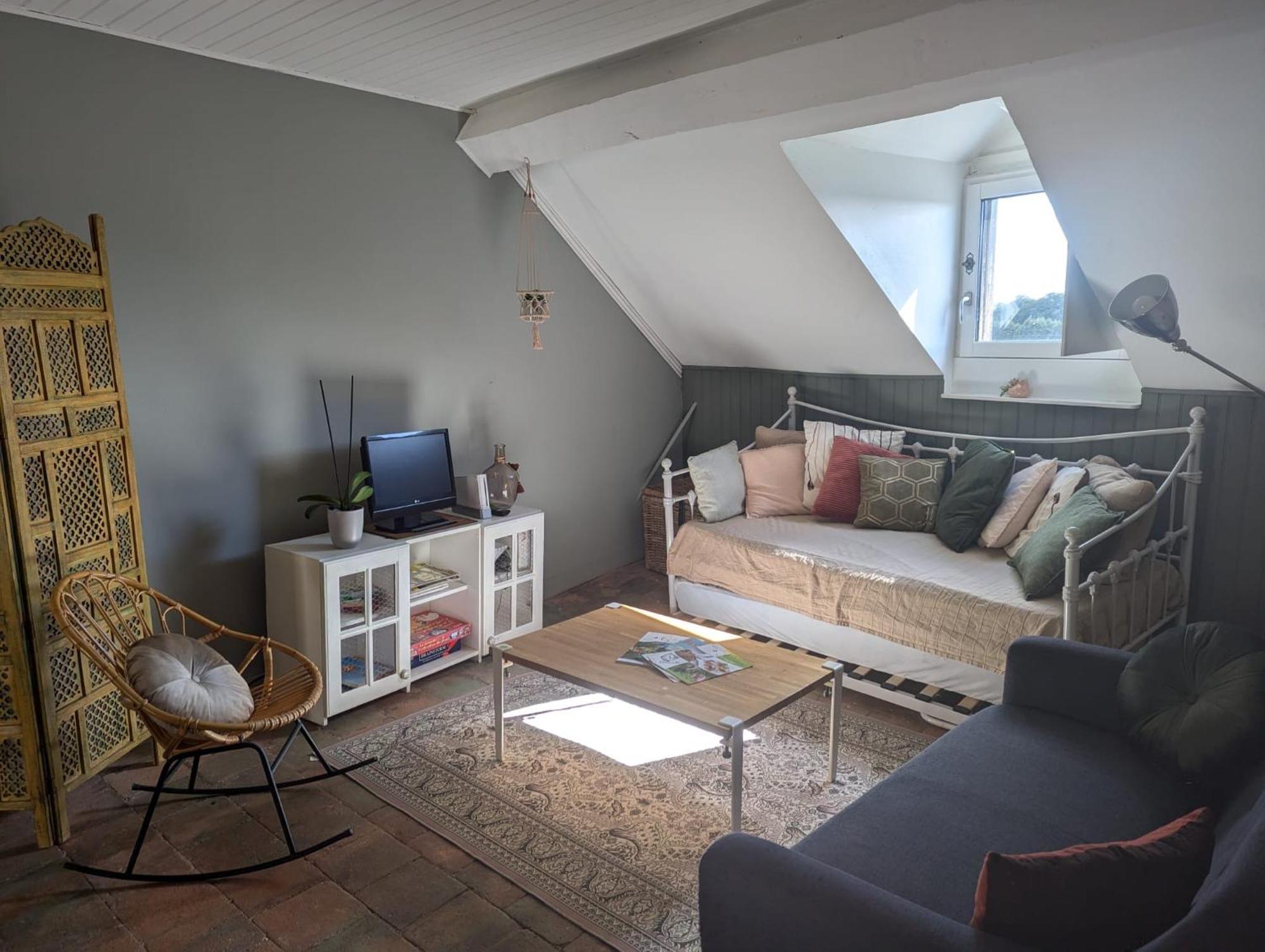 Appartement Des Hirondelles , Au Pied Du Chateau Chinon Exterior photo