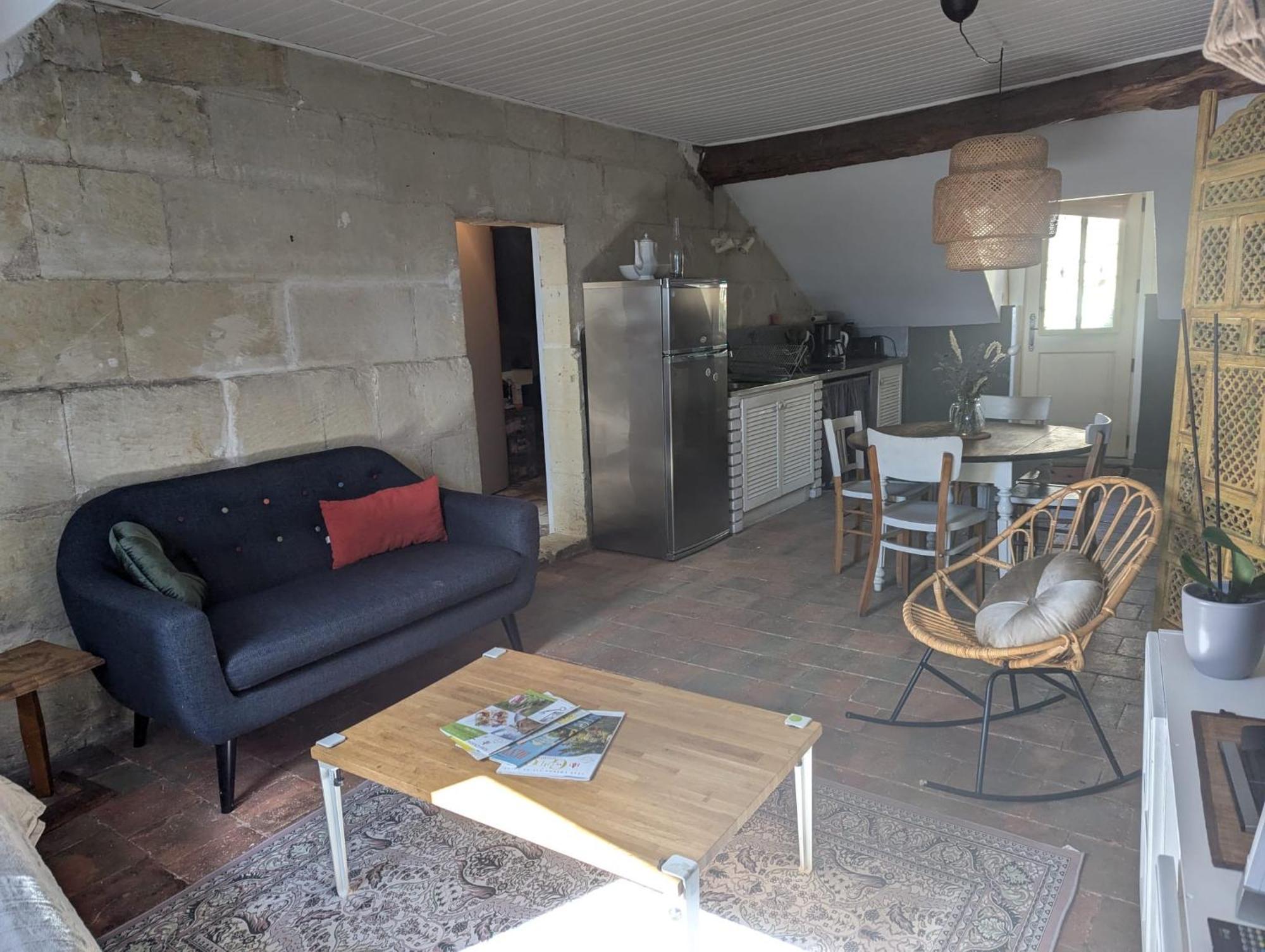 Appartement Des Hirondelles , Au Pied Du Chateau Chinon Exterior photo